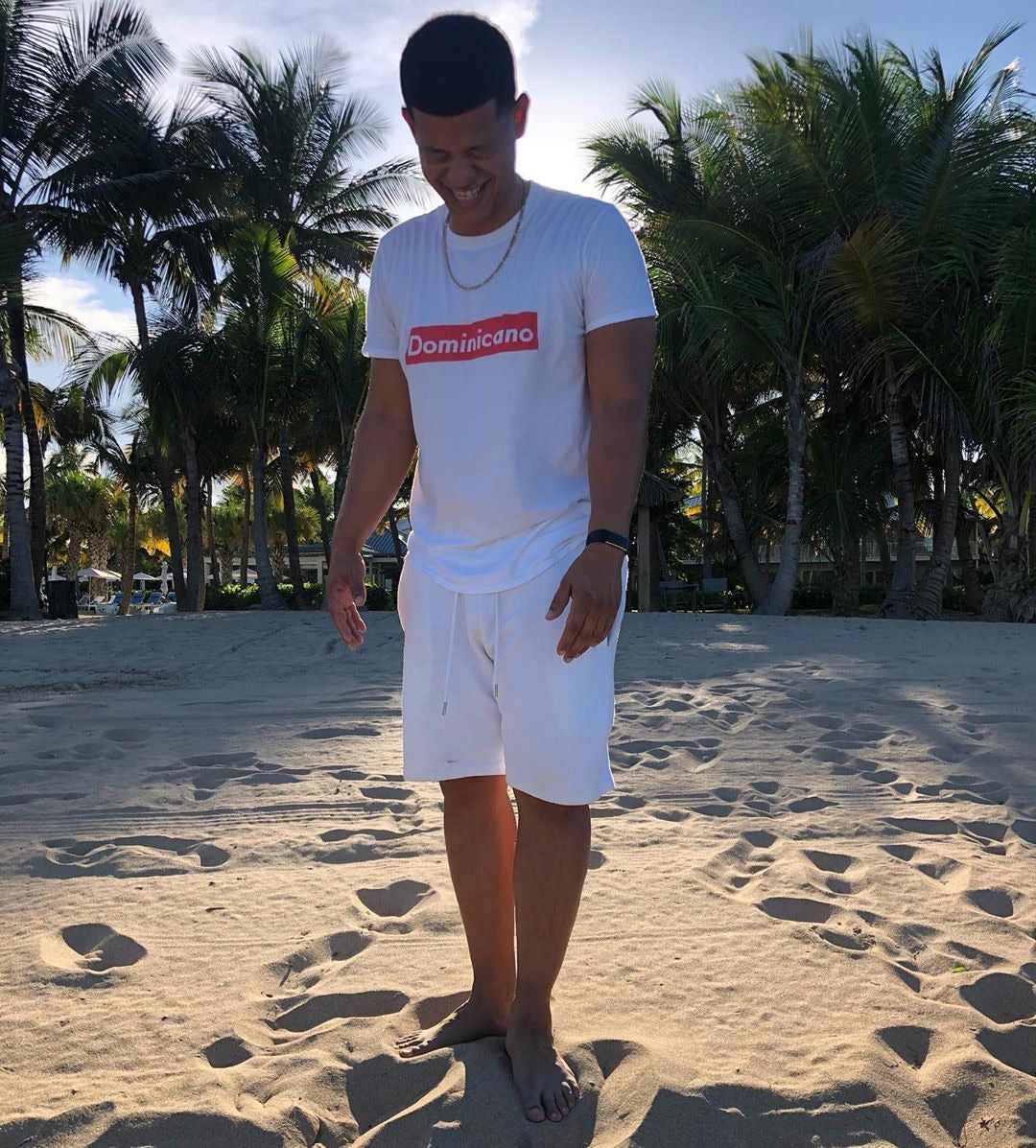 Dominicano T-Shirt  - 2020 - DominicanGirlfriend.com - Frases Dominicanas - República Dominicana Lifestyle Graphic T-Shirts Streetwear & Accessories - New York - Bronx - Washington Heights - Miami - Florida - Boca Chica - USA - Dominican Clothing