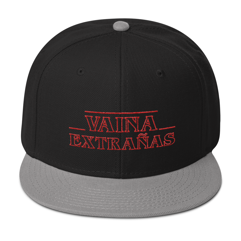 Vaina Extrañas Snapback Hat  - 2020 - DominicanGirlfriend.com - Frases Dominicanas - República Dominicana Lifestyle Graphic T-Shirts Streetwear & Accessories - New York - Bronx - Washington Heights - Miami - Florida - Boca Chica - USA - Dominican Clothing